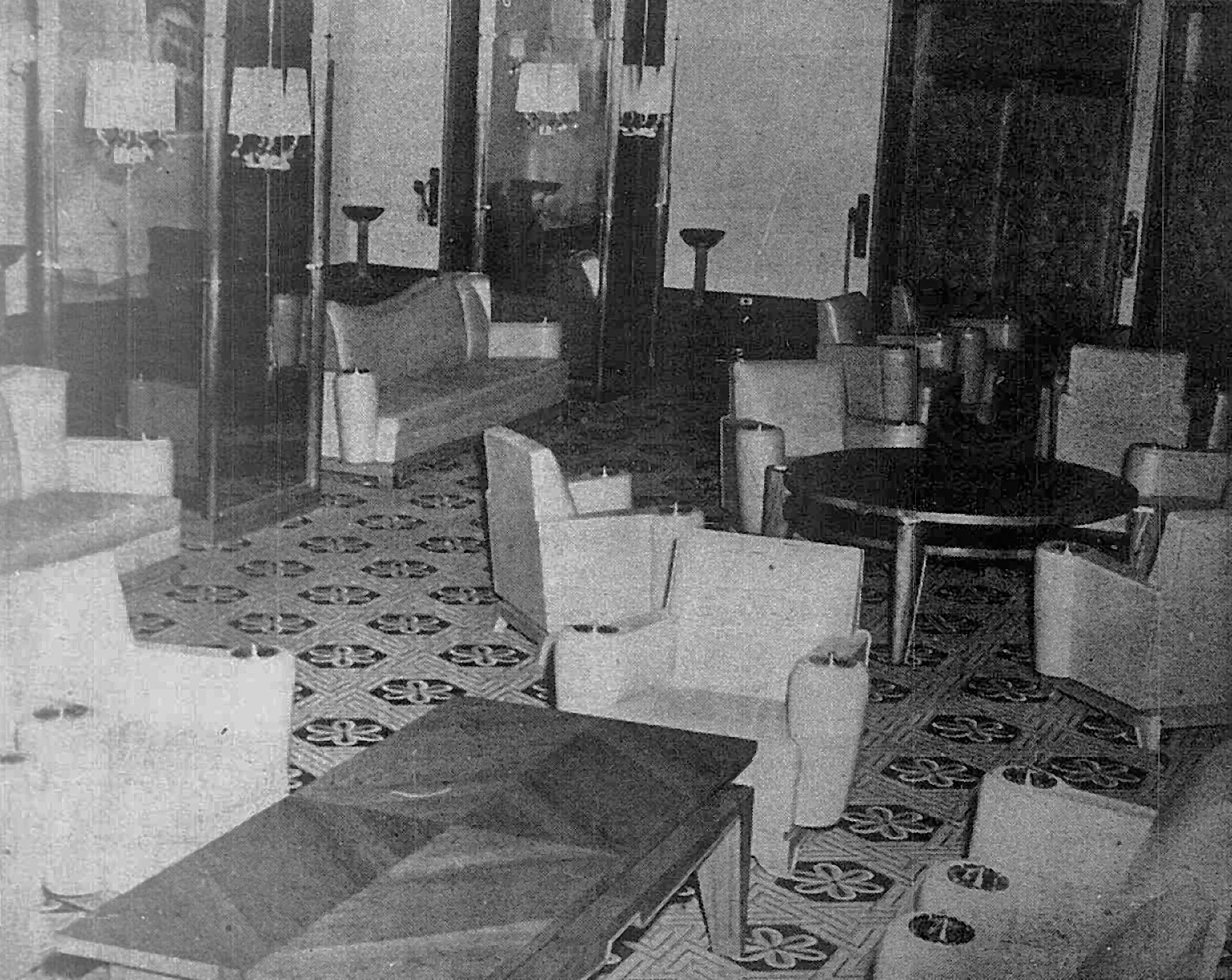 Salão de espera do Cine Marrocos em 1951, decoração inspirada nas Mil e Uma Noites