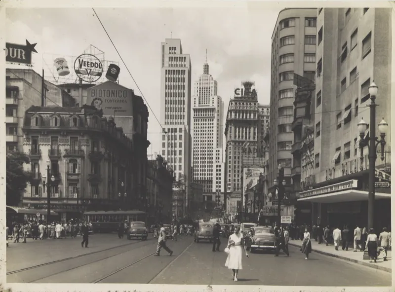 Avenida São João nos anos 1950